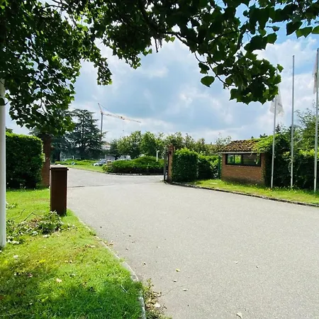 펜션 La Finestra Sul Parco Croara Country Club