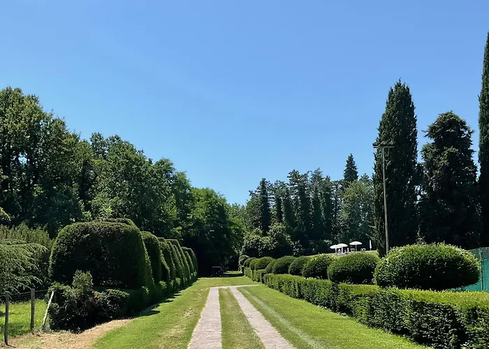 別荘 La Finestra Sul Parco Croara Country Club リヴェルガーロ